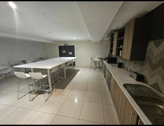 BUSINESS FOR SALE IN DIE HOEWES